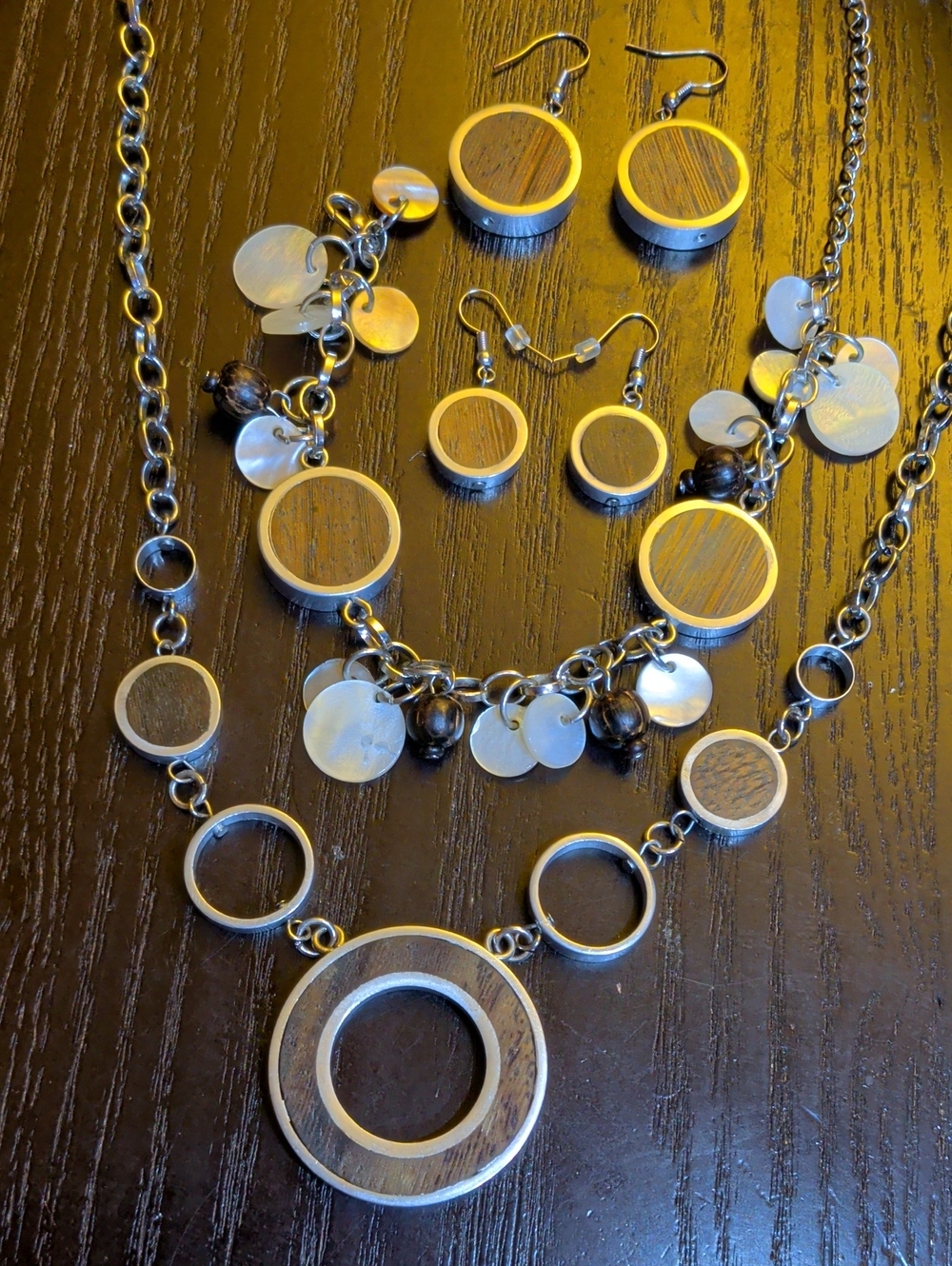 Earthy Look4 Vintage Piece Jewelry Set: Necklace, 2 Pairs Of Earrings, Bracelet